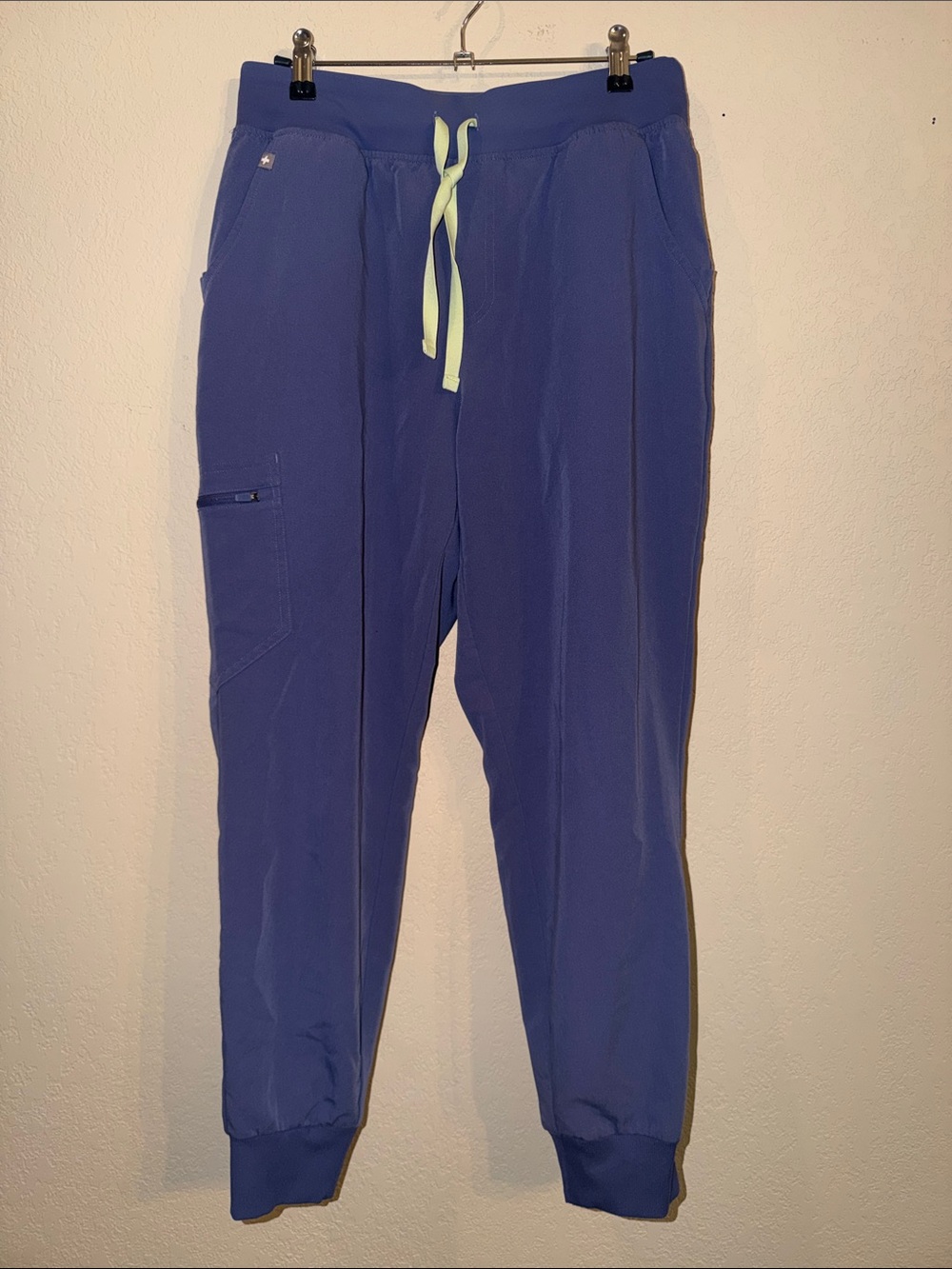 Figs Zamora Jogger Scrub Pant™ Women's Lavender with Neon Draw String, Sz M